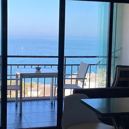 Modern With Spectacular Sea Views Apartmán *